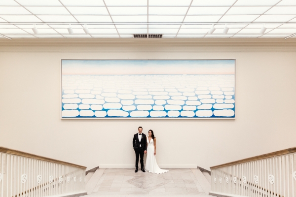 Art-Institute-Chicago-wedding-by-Emma-Mullins-Photography-3