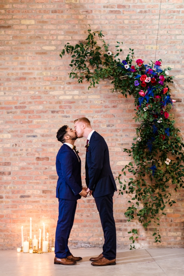 Chicago-loft-LGBTQ-wedding-by-Emma-Mullins-Photography-1