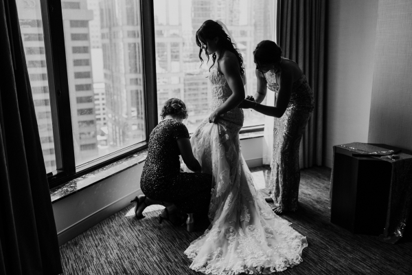 River-Roast-Chicago-wedding-by-Emma-Mullins-Photography-3