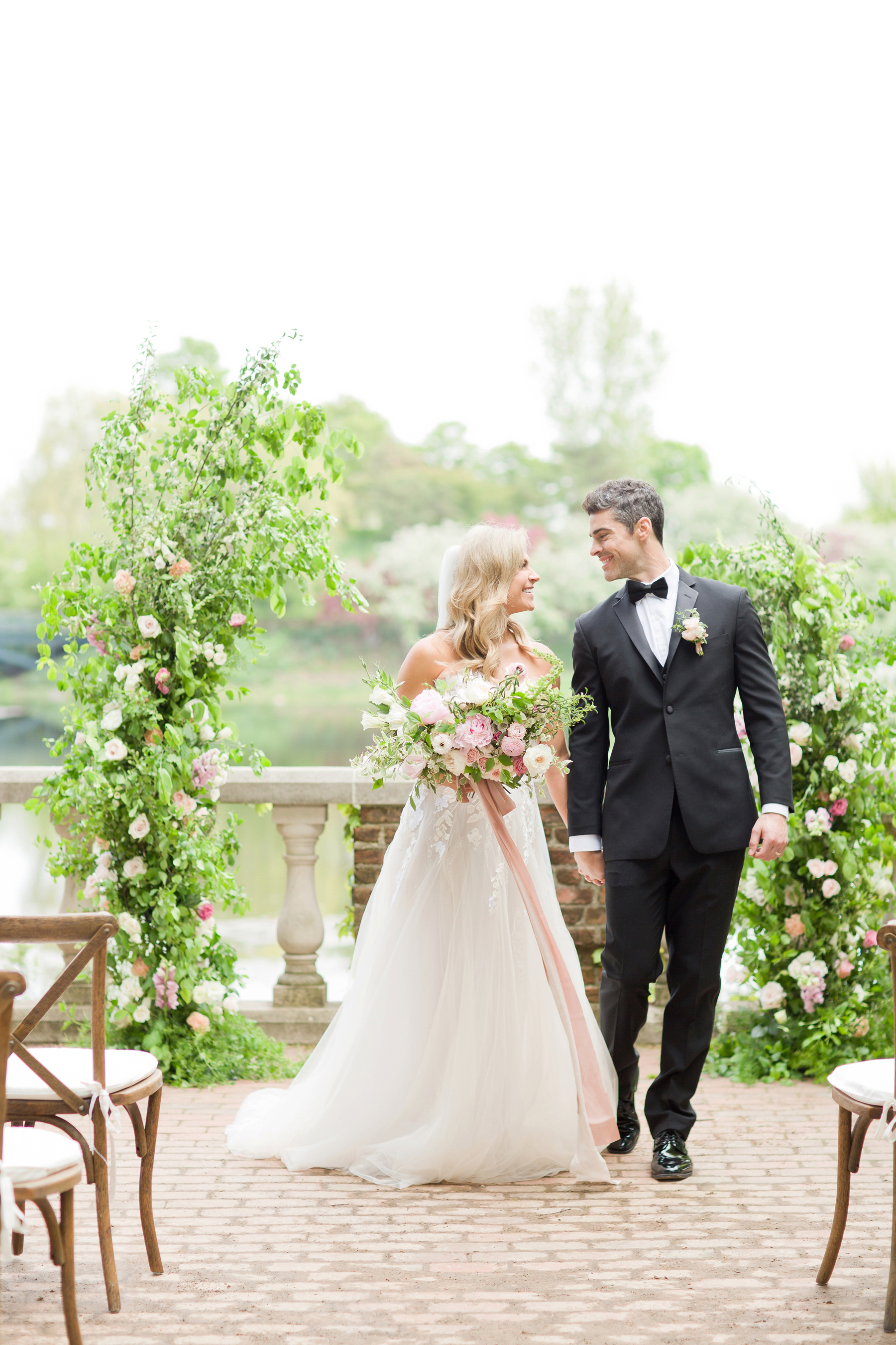 Chicago Botanic Garden Romantic Wedding Inspiration (12)