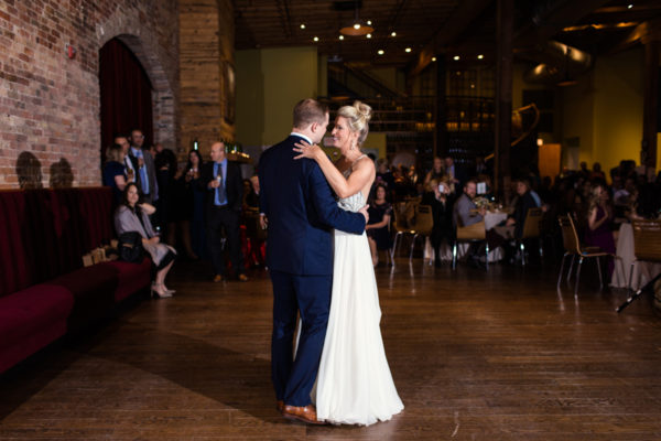 City-Winery-Chicago-wedding-by-Emma-Mullins-Photography-48