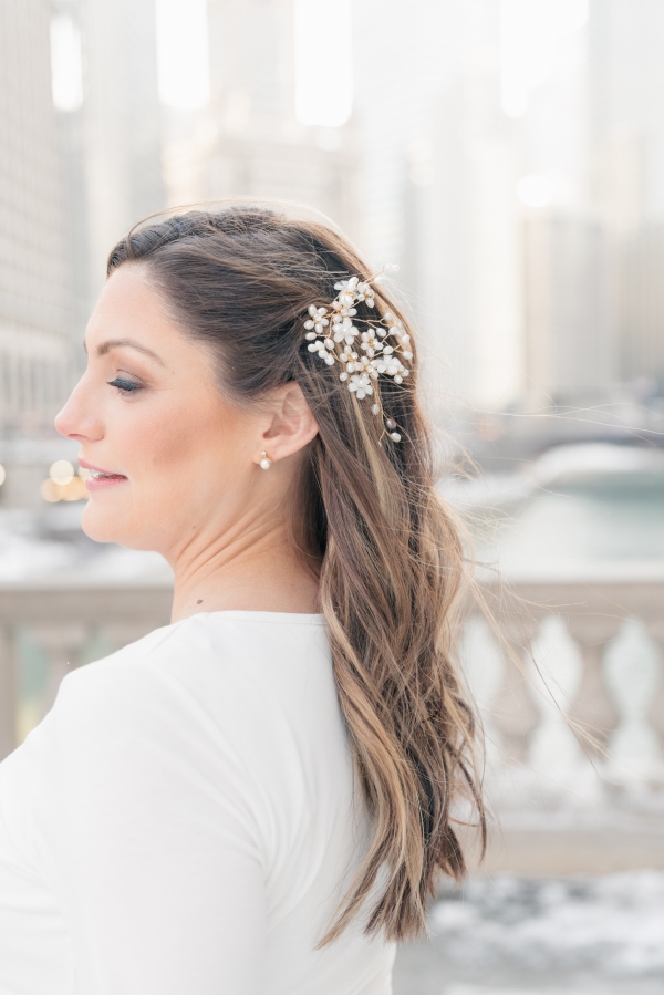 Bride and groom portraits at the Wrigley building in Chicago