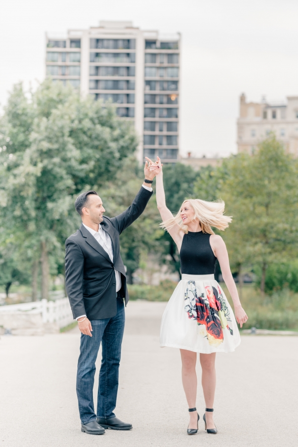 Lincoln Park Zoo South Pond Fall Engagement Session