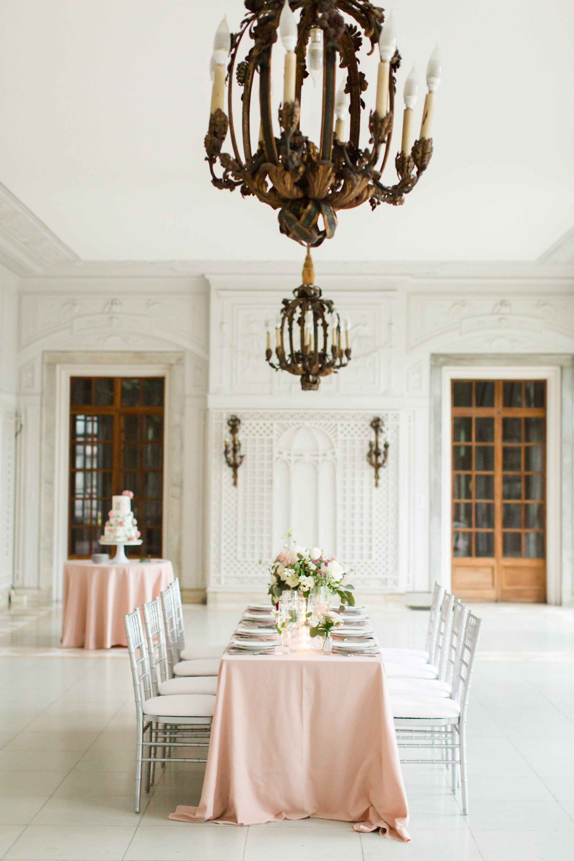 Elegant Blush Wedding Inspiration Armour House Lake Forest (11)