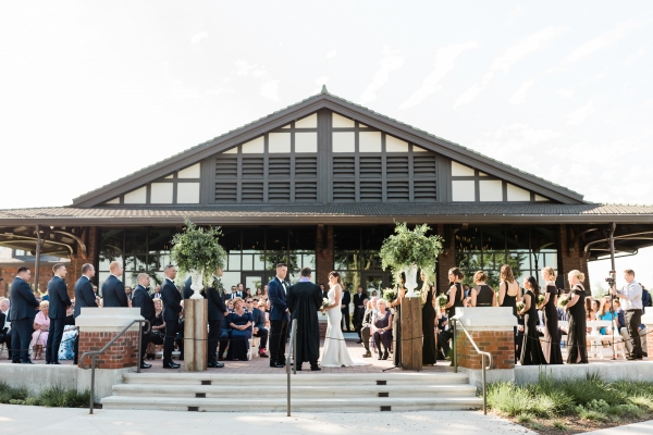 Lindsey-Taylor-Photography-Chicago-Lakefront-Wedding-42