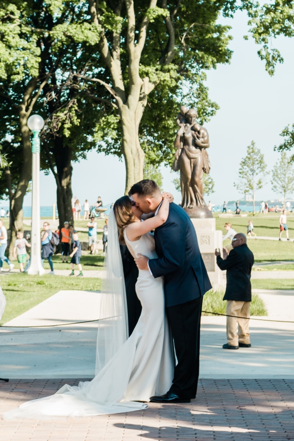 Lindsey-Taylor-Photography-Chicago-Lakefront-Wedding-44