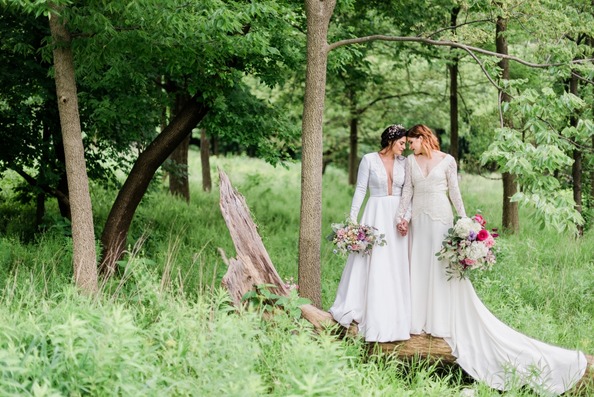 Whimsical Bohemian Garden Wedding Inspiration – Lakeshore in Love