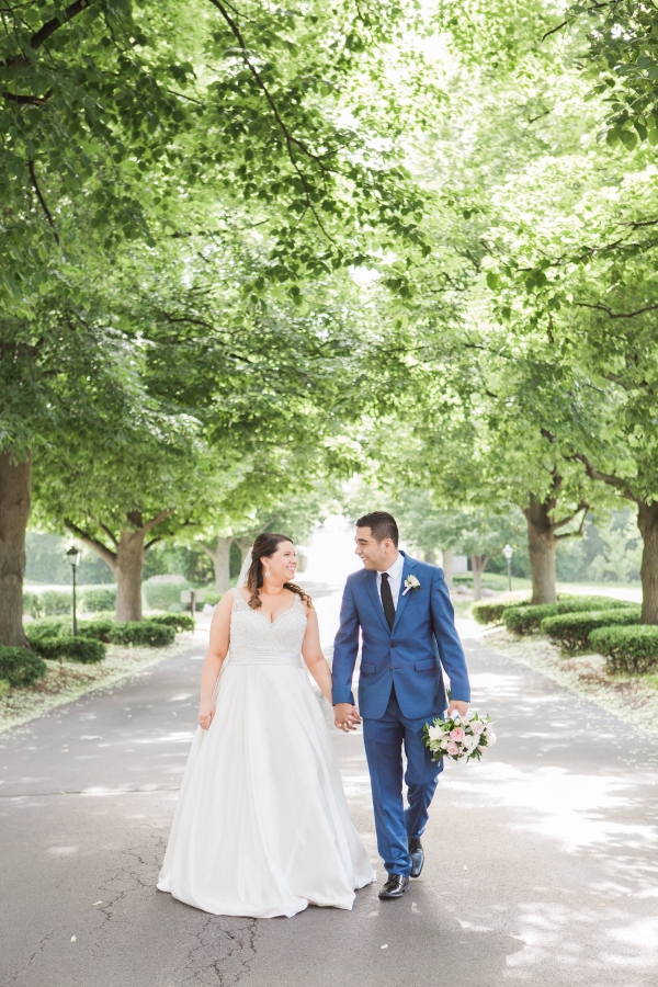 Tips for Posing for Wedding Photos Photography by Lauryn (3)