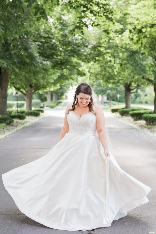 Tips for Posing for Wedding Photos Photography by Lauryn (4)