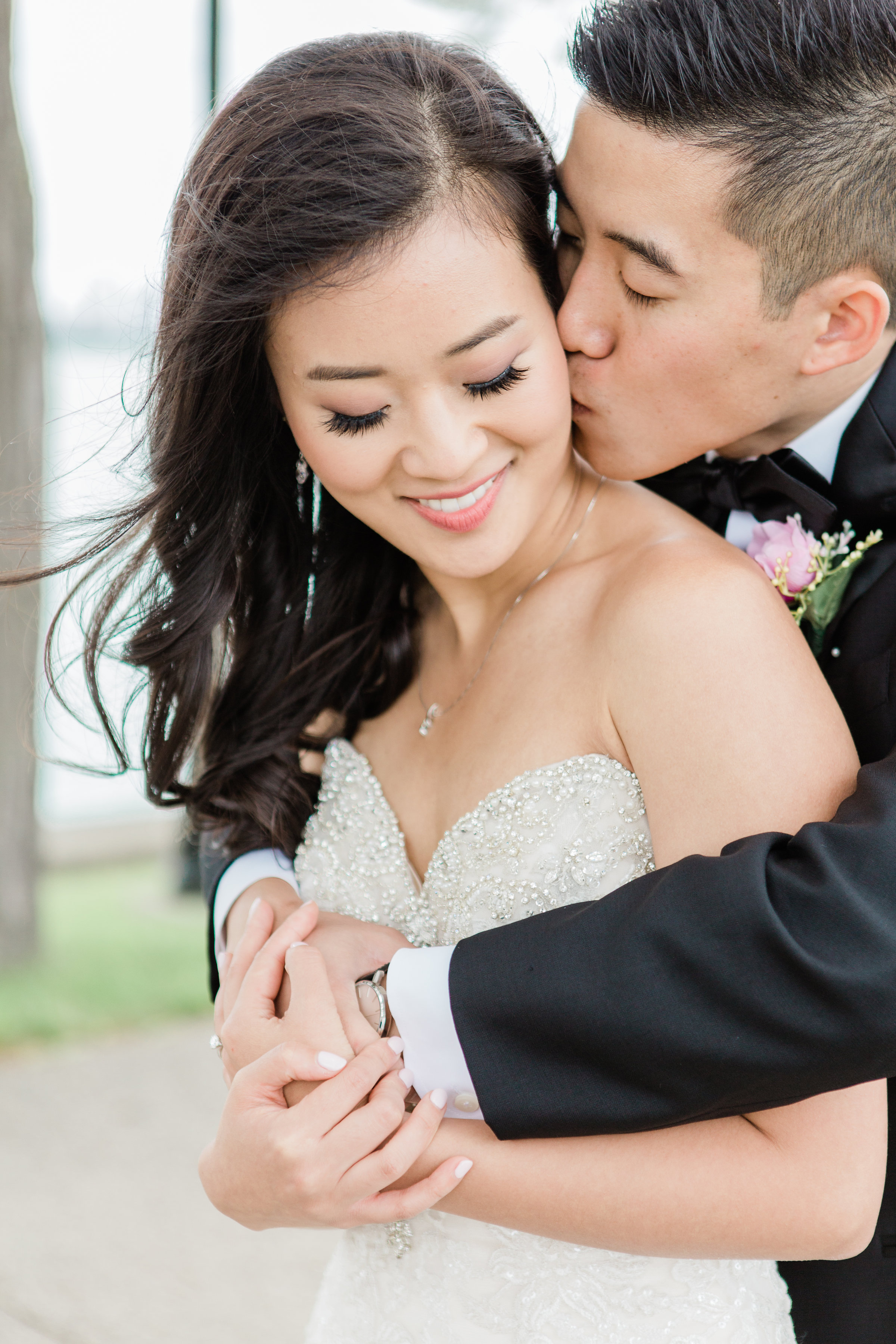 Tips for Posing for Wedding Photos Photography by Lauryn