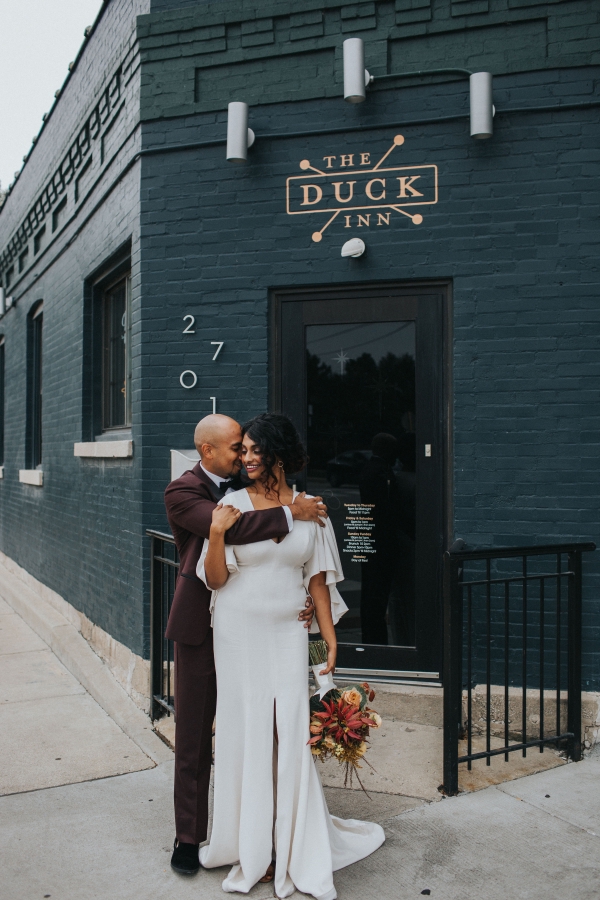 Warm Colorful Retro Mod Chicago Wedding Inspiration at The Duck Inn (51)