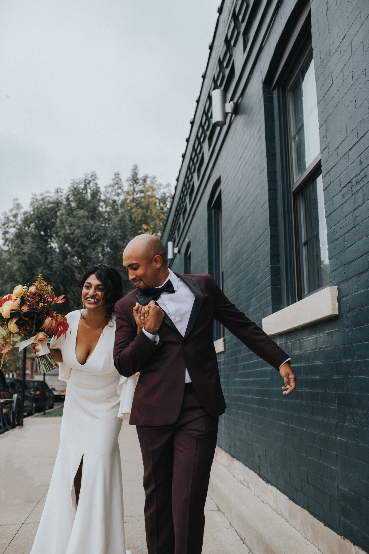Warm Colorful Retro Mod Chicago Wedding Inspiration at The Duck Inn (54)