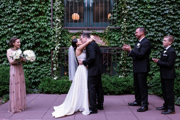 Ivy-Room-Chicago-Wedding-by-Emma-Mullins-Photography-28