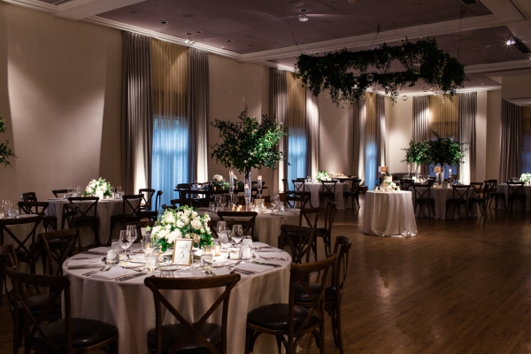 Ivy-Room-Chicago-Wedding-by-Emma-Mullins-Photography-38