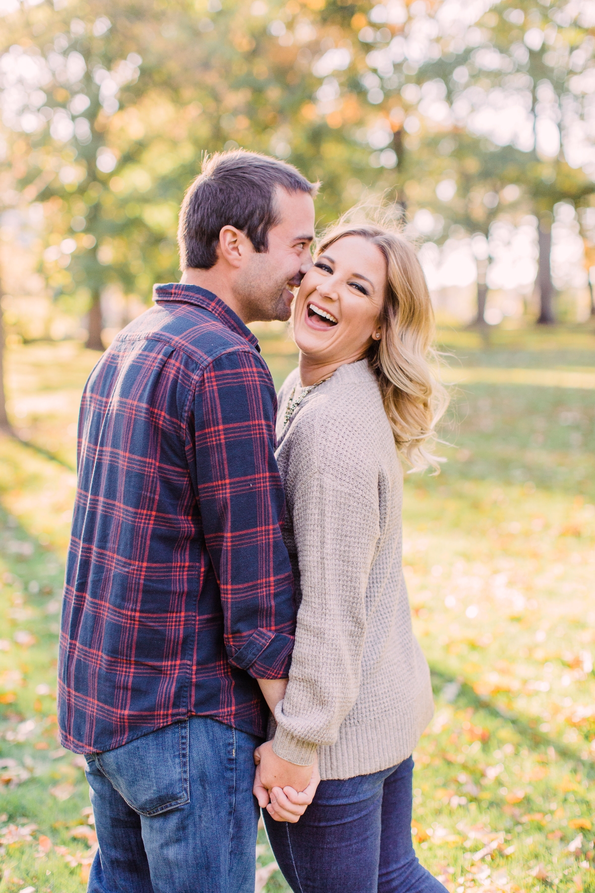 Autumn Engagement Session in Wheaton – Lakeshore in Love