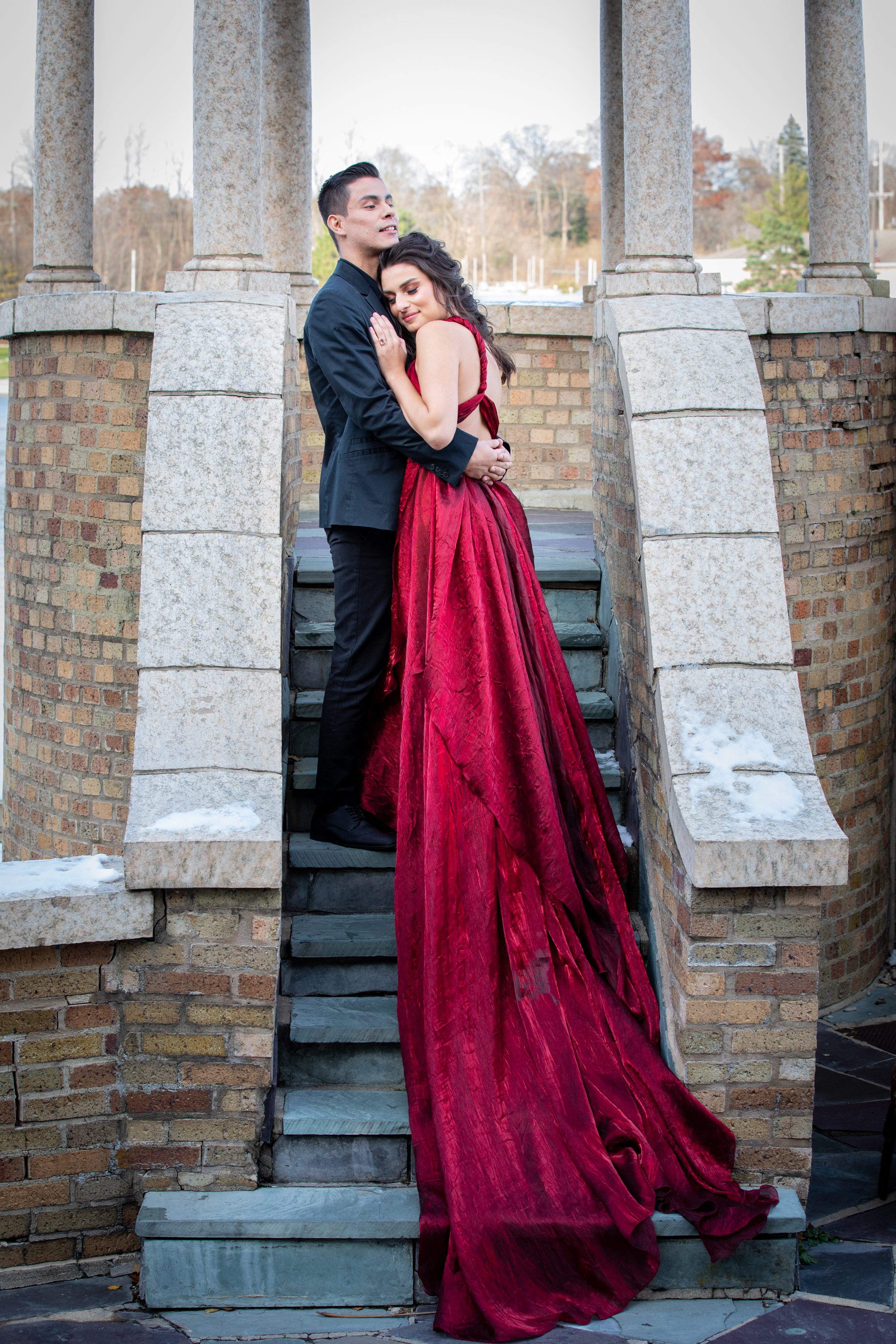 Dramatic Black and Red Wedding Inspiration at Hotel Baker in St Charles (20)