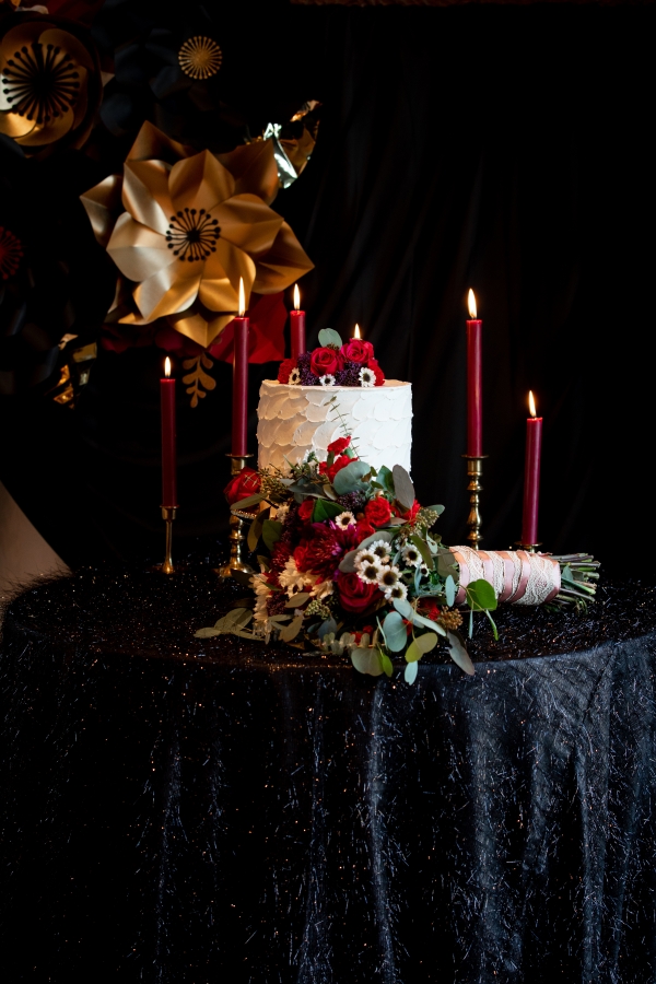 Dramatic Black and Red Wedding Inspiration at Hotel Baker in St Charles (22)
