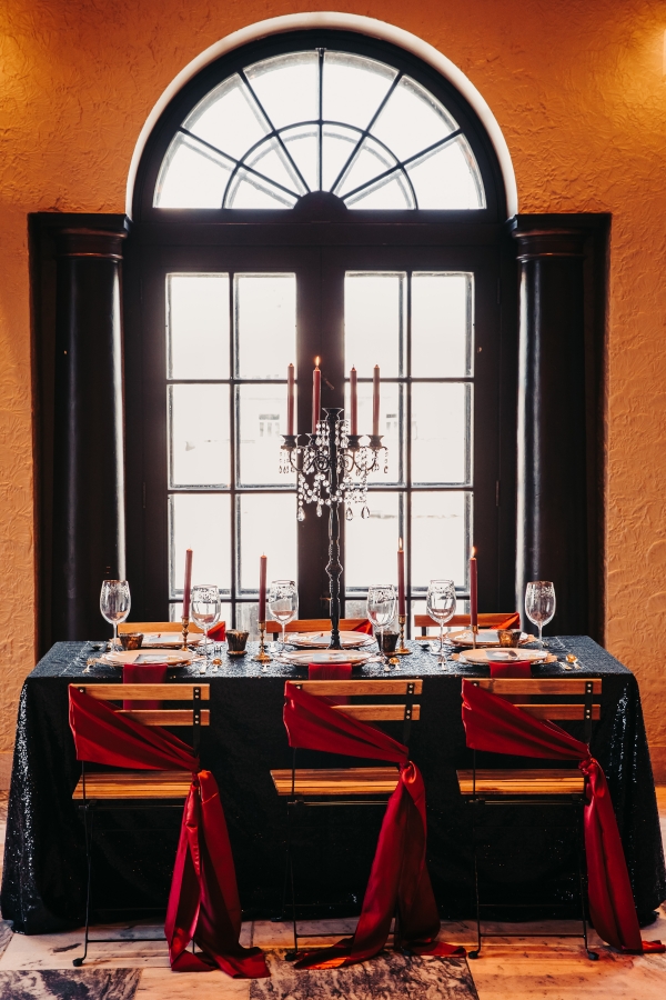 Dramatic Black and Red Wedding Inspiration at Hotel Baker in St Charles (3)