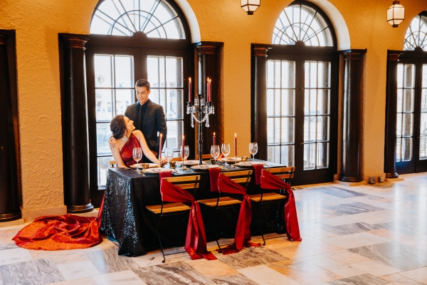 Dramatic Black and Red Wedding Inspiration at Hotel Baker in St Charles (7)