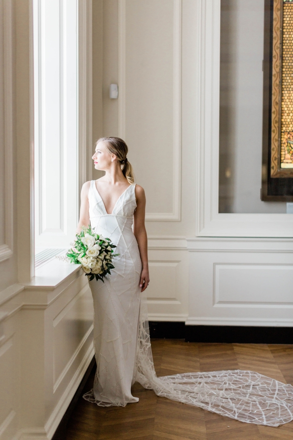 Modern Black White and Green Wedding Inspiration at the Chicago History Museum (31)