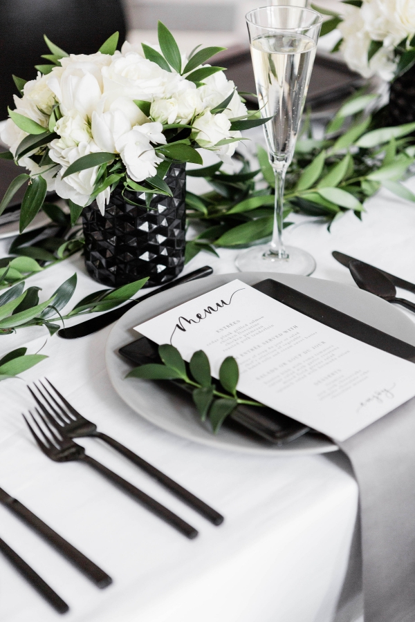 Modern Black White and Green Wedding Inspiration at the Chicago History Museum (46)