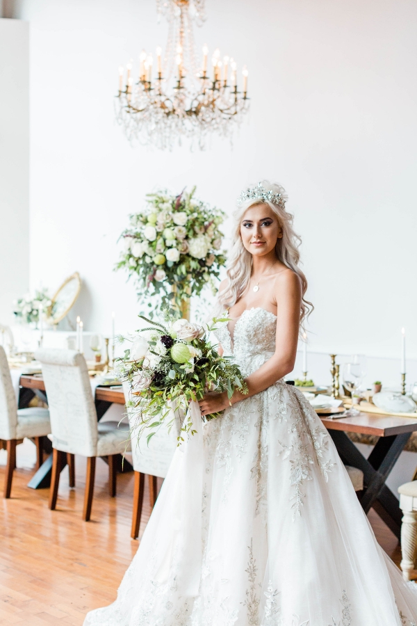 Woodsy Loft Wedding Inspiration Loft of Elements Preserved (26)