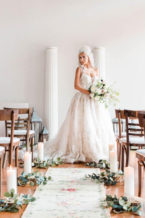 Woodsy Loft Wedding Inspiration Loft of Elements Preserved (32)