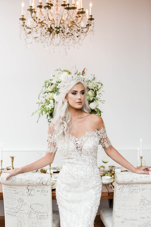 Woodsy Loft Wedding Inspiration Loft of Elements Preserved (41)
