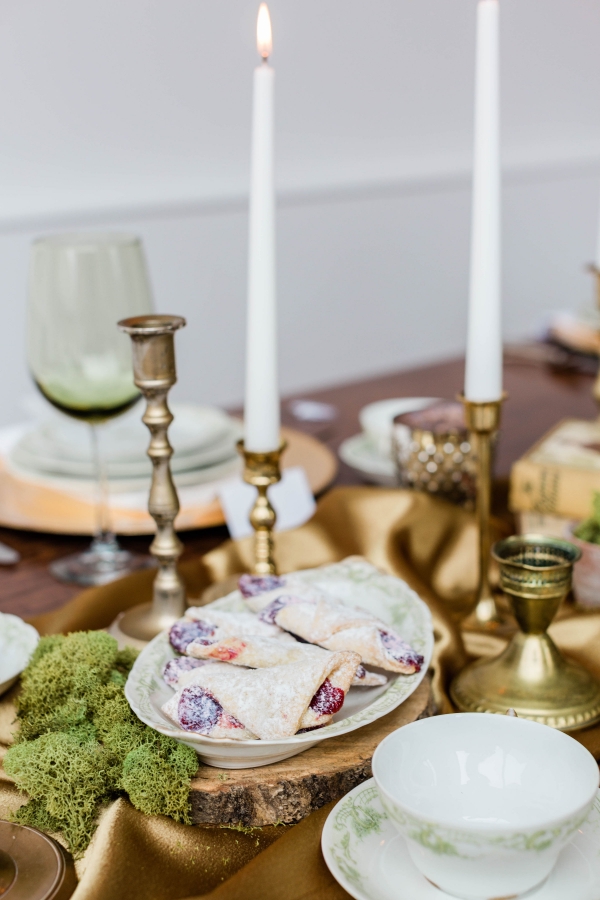 Woodsy Loft Wedding Inspiration Loft of Elements Preserved (9)