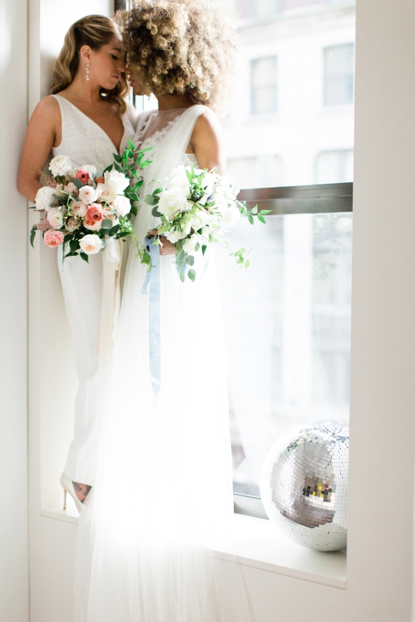 Romantic Modern Chicago Wedding Inspiration Two Brides (8)