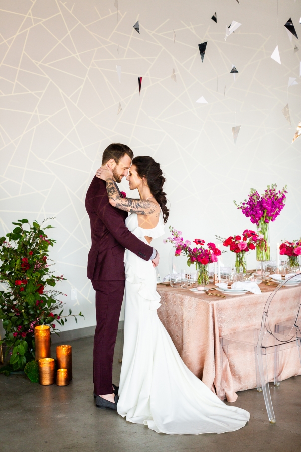 Edgy Romance Chicago Wedding Inspiration Alexandra Lee Photography Lakeshore in Love (275)