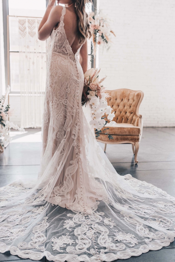 Industrial + Boho Wedding Ideas from Blush and Borrowed – Lakeshore in Love