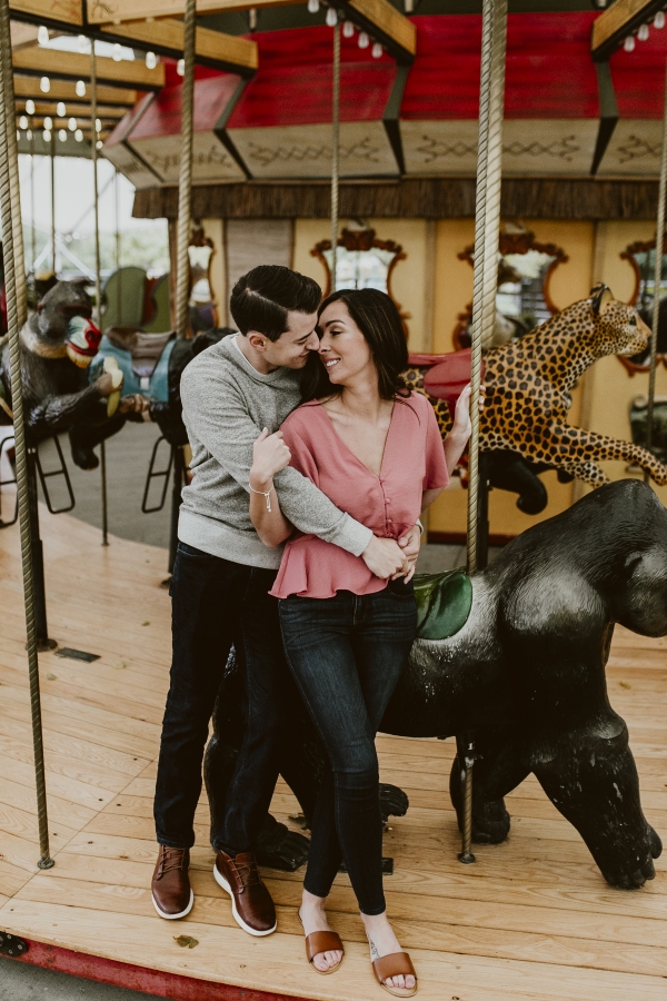 Lincoln Park Zoo Carousel Engagement Session (6)