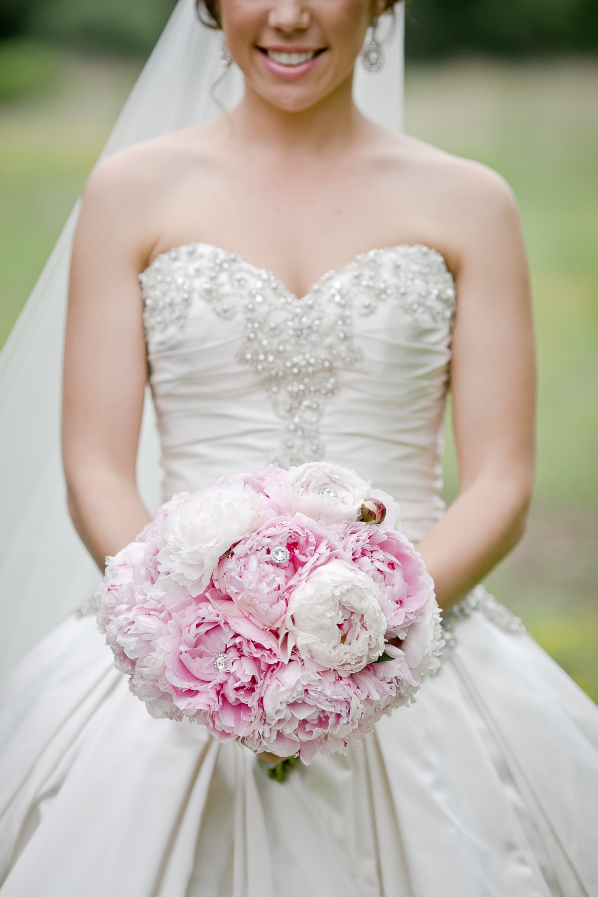 Halloween Wedding Inspiration at Rosehill Cemetery - Lakeshore in Love