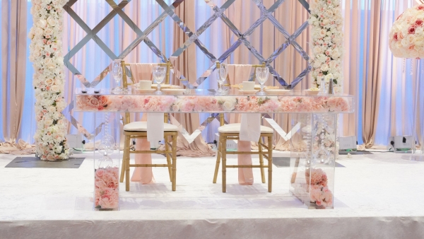 Lucite Sweetheart table