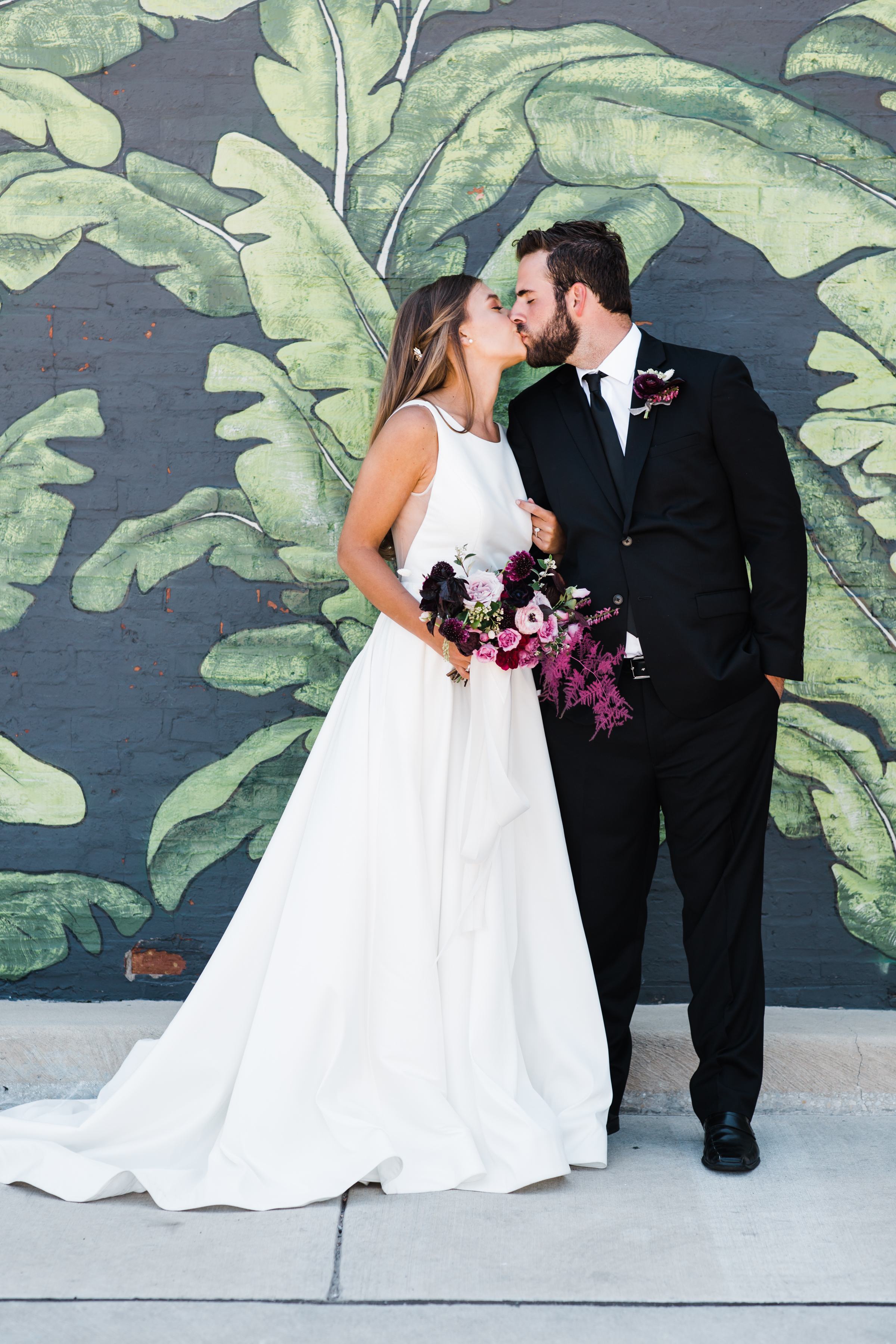 Modern Colorful Chicago Wedding Inspiration The Lakewood (18)