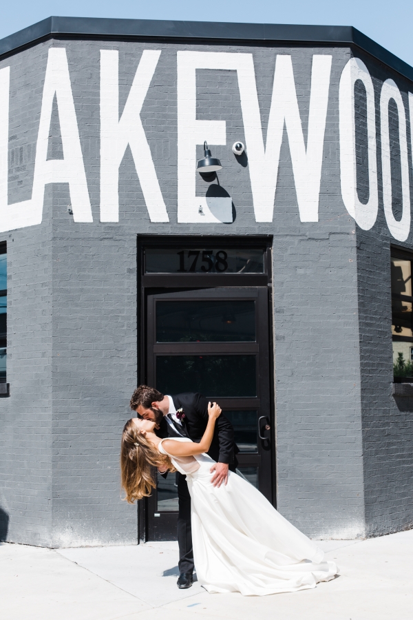 Modern Colorful Chicago Wedding Inspiration The Lakewood (33)