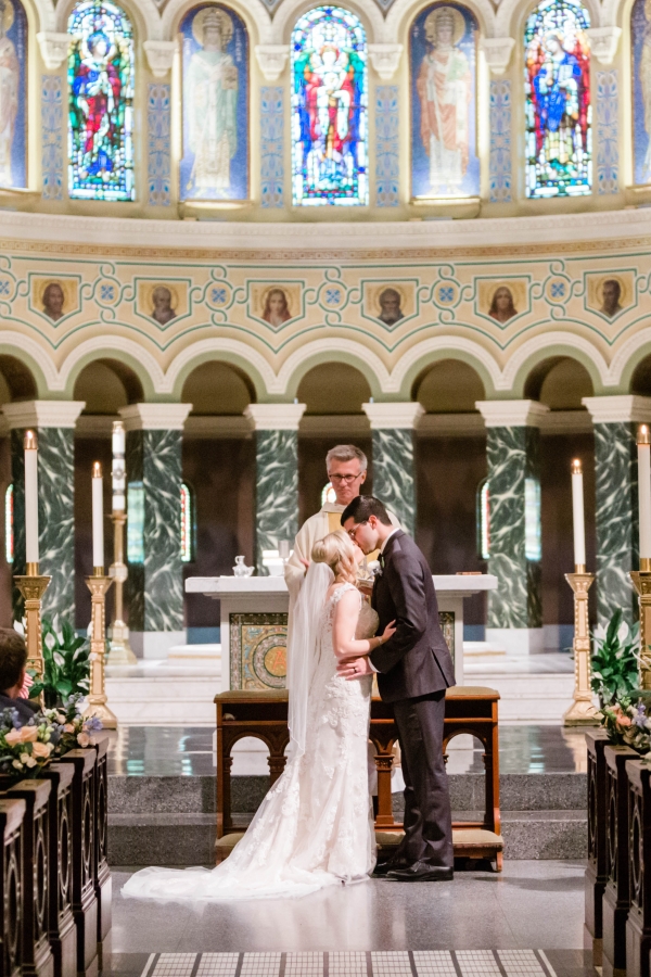 Hotel Allegro Chicago Wedding Photography by Lauryn (3)