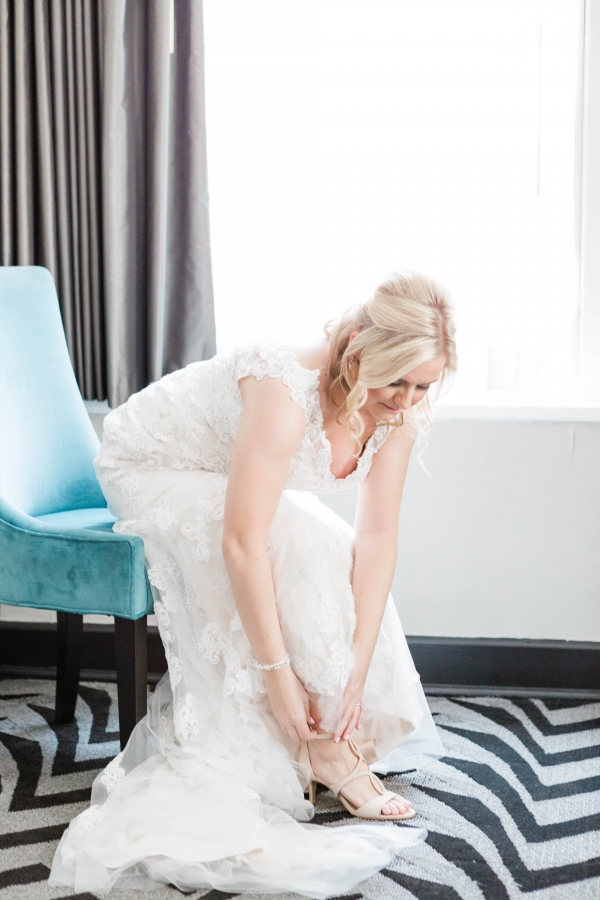 Hotel Allegro Chicago Wedding Photography by Lauryn (46)