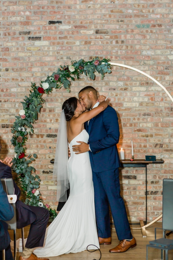 Loft Lucia Chicago Wedding Photography by Lauryn (16)