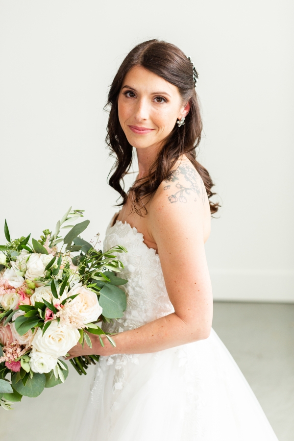 Room 1520 Chicago Wedding from Alexandra Lee Photography (16)