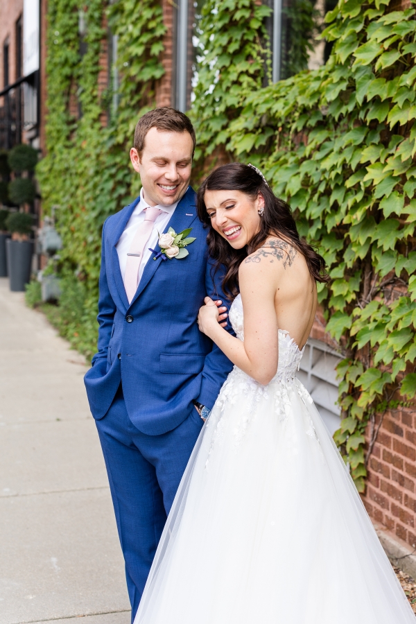 Room 1520 Chicago Wedding from Alexandra Lee Photography (46)