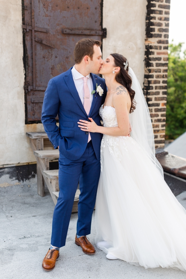 Room 1520 Chicago Wedding from Alexandra Lee Photography (9)