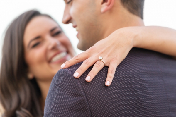 Brittany-and-Scott-Pen-and-Lens-photography-Chicago-photographer-North-Avenue-Beach-Engagement-Photos-16