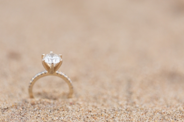 Brittany-and-Scott-Pen-and-Lens-photography-Chicago-photographer-North-Avenue-Beach-Engagement-Photos-21