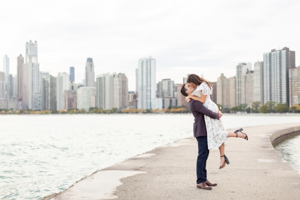 Brittany-and-Scott-Pen-and-Lens-photography-Chicago-photographer-North-Avenue-Beach-Engagement-Photos-31