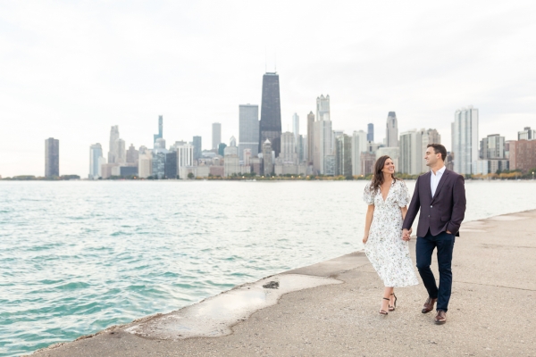 Brittany-and-Scott-Pen-and-Lens-photography-Chicago-photographer-North-Avenue-Beach-Engagement-Photos-4