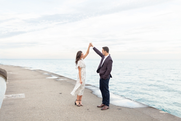 Brittany-and-Scott-Pen-and-Lens-photography-Chicago-photographer-North-Avenue-Beach-Engagement-Session-27
