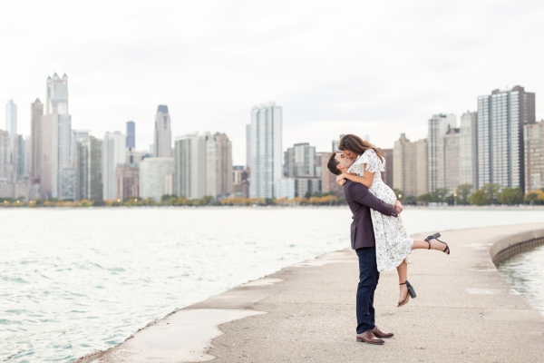 Brittany-and-Scott-Pen-and-Lens-photography-Chicago-photographer-North-Avenue-Beach-Engagement-Session-31
