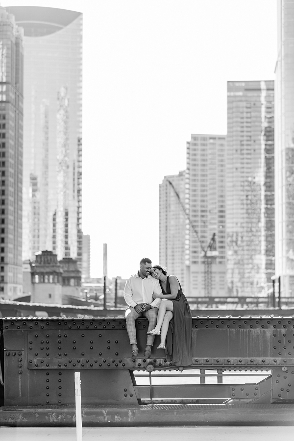 Expedition Joy Chicago North Ave Beach Engagement Photography_0010